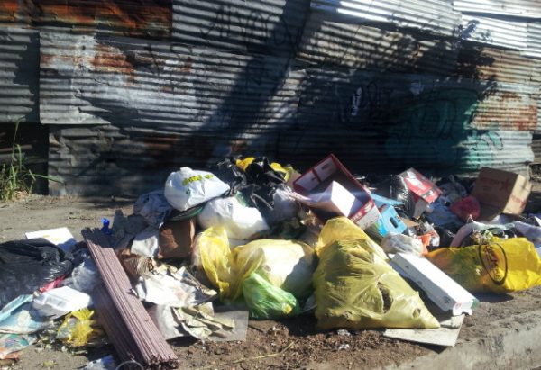 En Mejicanos se quejan por falta de recolección de basura - En La Mira