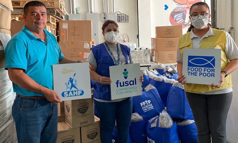 FUSAL realiza talleres para su programa Ayuda Humanitaria