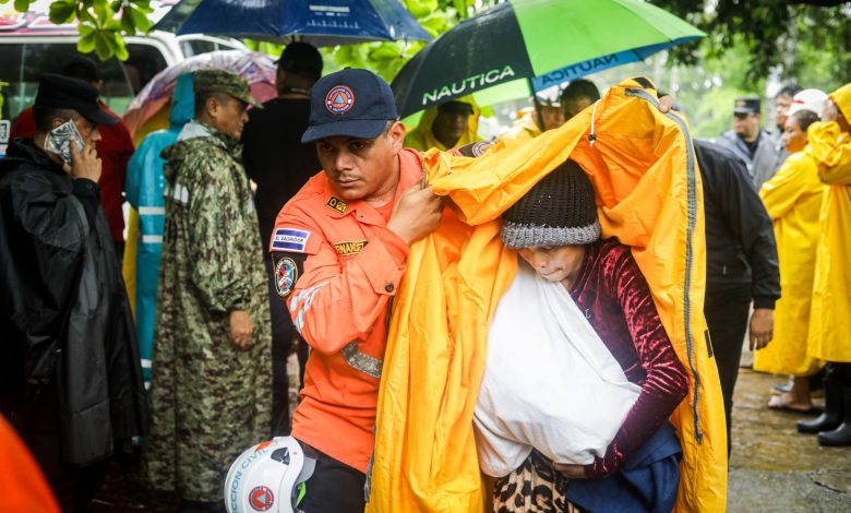 Evacuación de personas por lluvias