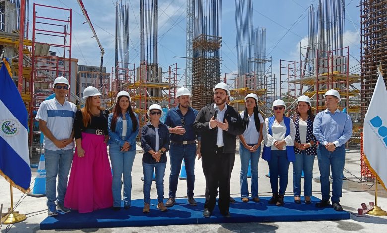 Construcción del Hospital Nacional Rosales