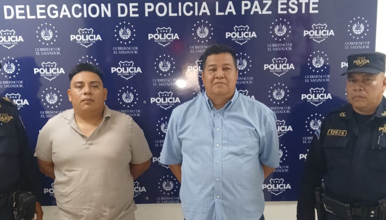 PNC destituye a dos agentes por procedimiento irregular y agresión en La Paz