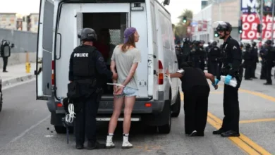 Persona detenida tras protestas "No Kings" en Los Ángeles
