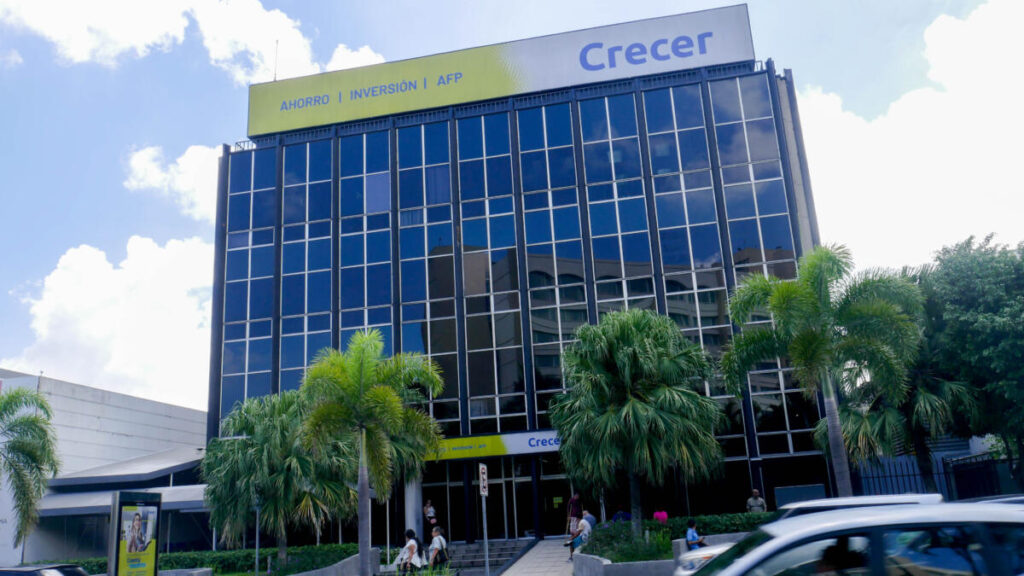 Crecer administra más de $8,600 millones y celebra 28 años