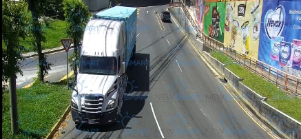 VMT impone $400 en multas a conductor de rastra por maniobras peligrosas en Santa Tecla