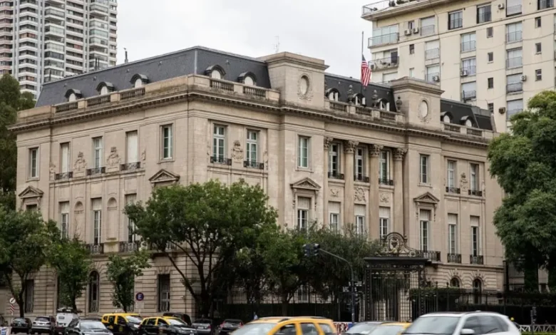 Evacúan Embajada de EE.UU. en Argentina tras amenaza de bomba