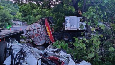 Conductor muere tras vuelco de camión cisterna en El Sunzal