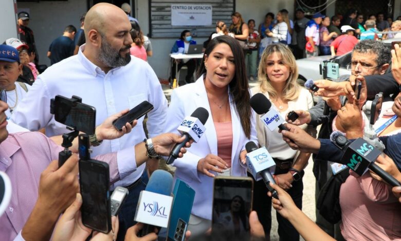 ARENA oficializa a Mayteé Iraheta y Verónica Henríquez como su fórmula presidencial para 2027