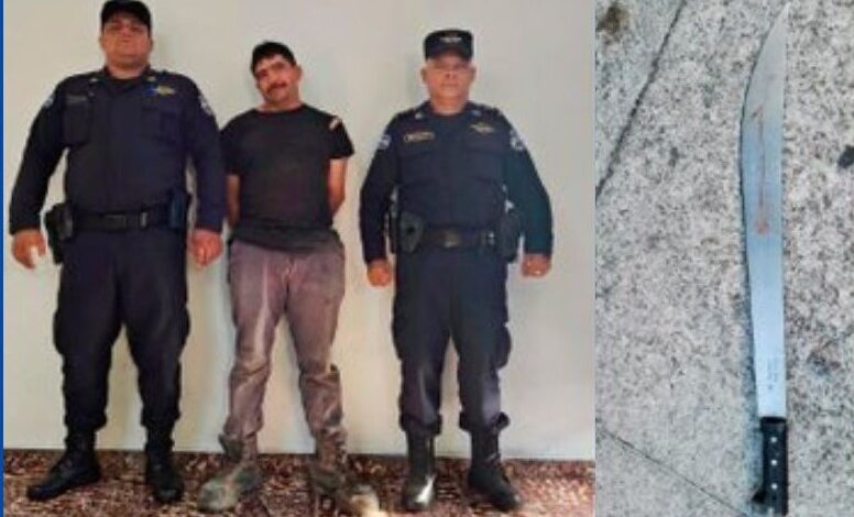 Capturan a hombre acusado de atacar con un corvo a otro mientras ingerían alcohol