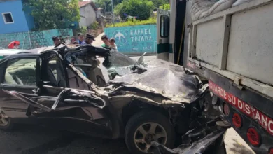 Seis lesionados tras fuerte colisión entre vehículo y camión