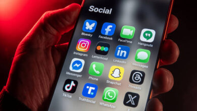 Francia aprueba ley que prohibirá el acceso a redes sociales a menores de 15 años