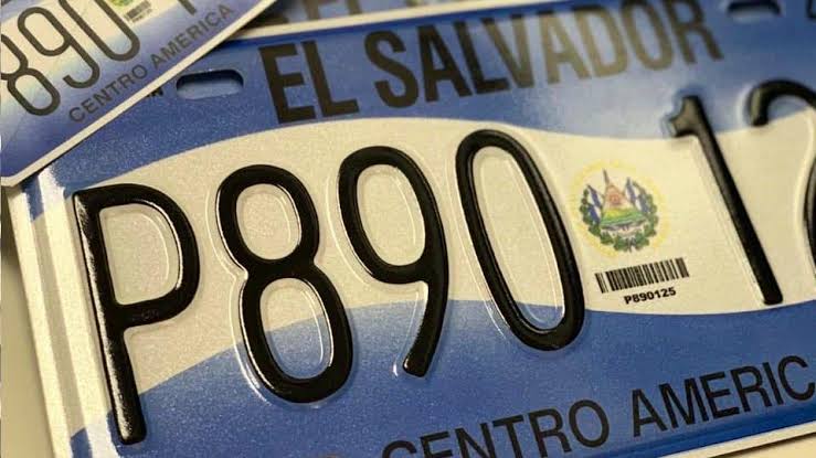 Asamblea amplía hasta agosto de 2027 la vigencia de las placas vehiculares de 2011