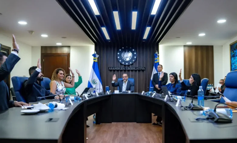 Diputados iniciarán el lunes entrevistas a 42 aspirantes al Consejo de la Judicatura
