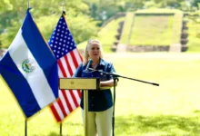 Embajada de EE.UU. desconoce decisión sobre el TPS para salvadoreños