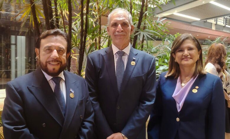 Félix Ulloa aborda integración regional con mandatarios de Honduras y Guatemala