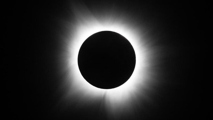 España se prepara para recibir miles de turistas por el eclipse solar del 12 de agosto