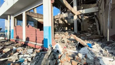 Más de 40 muertos tras terremoto de magnitud 7,7 en Indonesia