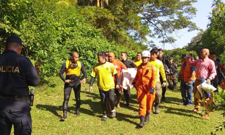 Recuperan cuerpo sin vida de niña de 11 años tras ser arrastrada por corriente del río Bandera