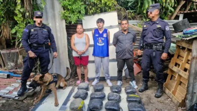 Tres capturados tras decomiso de droga durante allanamiento en San Salvador