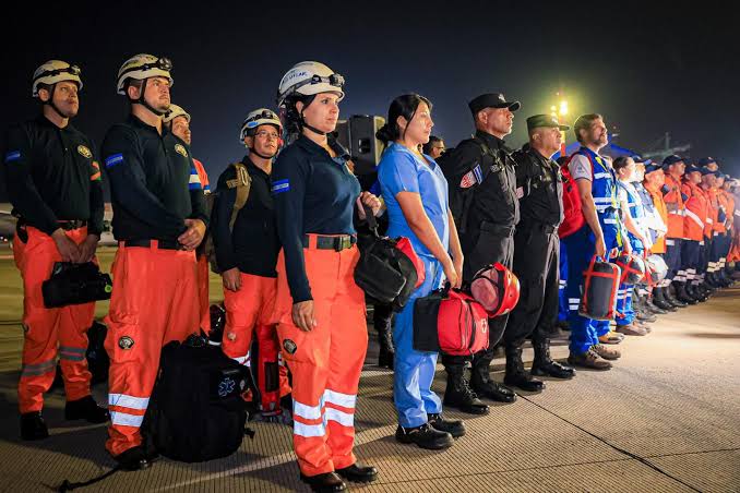 El Salvador ofrece equipos de rescate y asistencia médica a Colombia tras terremoto