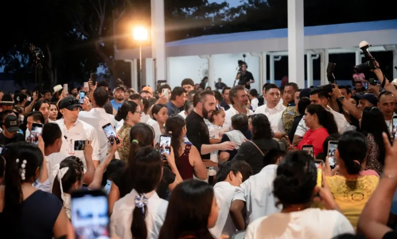 Bukele inaugura dos proyectos en Los Toles y ordena instalar nuevo modelo educativo