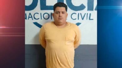 Capturan a hombre tras agredir a otro con un envase de vidrio en cervecería