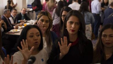 Claudia Ortiz remueve a Cesia Rivas del cargo de asesora jurídica de la fracción de Vamos por "perdida de confianza"