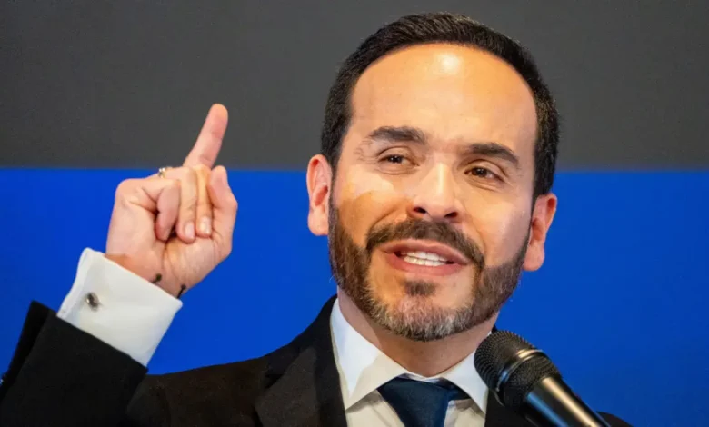 De la Espriella exhibe los cuerpos de cuatro criminales abatidos