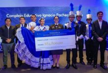 Entregan $366,800 en premios a 15 bandas del Desfile de Independencia 2026