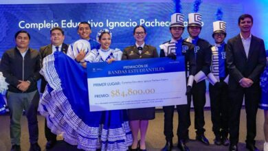 Entregan $366,800 en premios a 15 bandas del Desfile de Independencia 2026