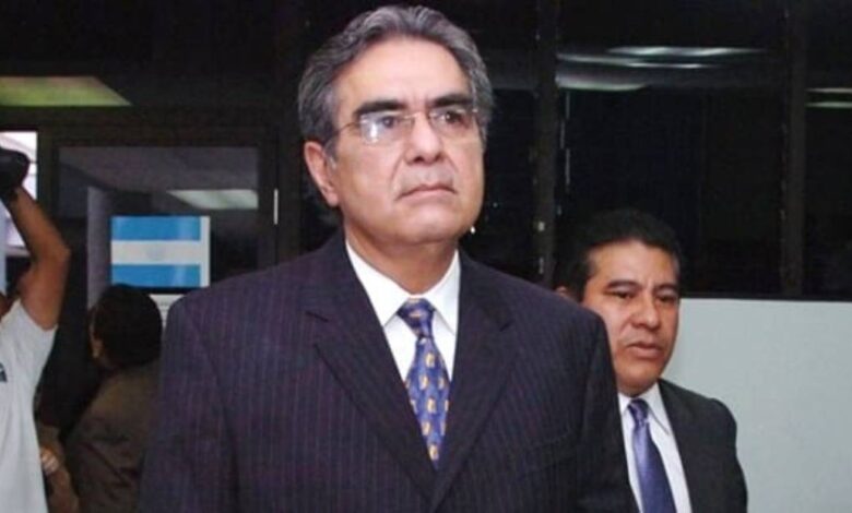 Envían a juicio al exministro David Gutiérrez por caso Diego de Holguín y ordenan captura