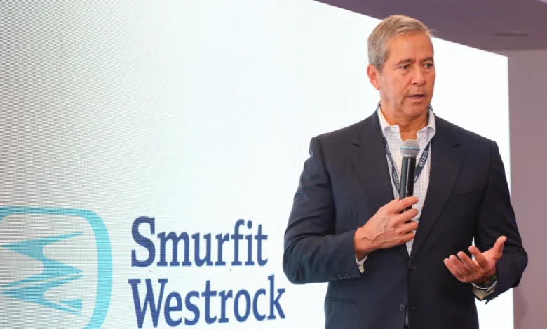 Empresa Smurfit Westrock presenta empaques innovadores y sostenibles en El Salvador.
