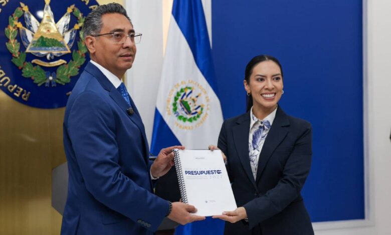 Hacienda presenta proyecto de presupuesto por $12,421 millones para 2027