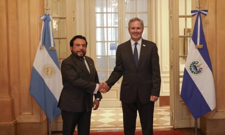 El Salvador y Argentina buscan estrechar vínculos diplomáticos y económicos