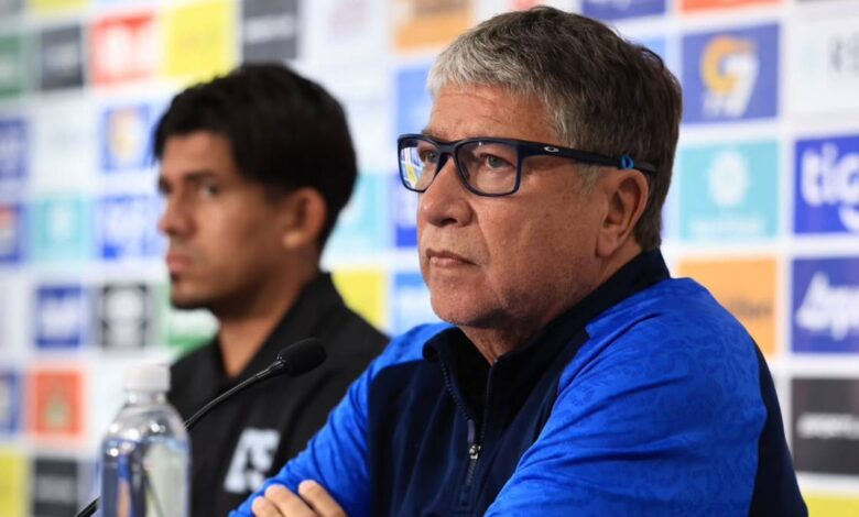Fesfut ratifica a «Bolillo» Gómez tras descenso de El Salvador a la Liga B