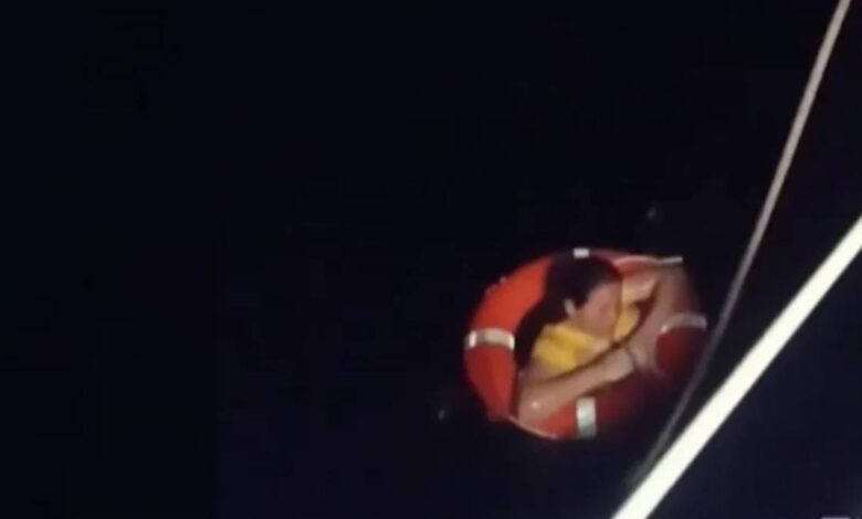 Rescatan a una salvadoreña tras 24 horas a la deriva en el mar Jónico