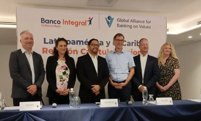 Banco Integral recibe en El Salvador a líderes de la banca con valores de América Latina y el mundo