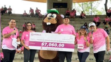 Corredores en la carrera de CACTIUSA por la prevención del cáncer de mama en el Parque Cuscatlán
